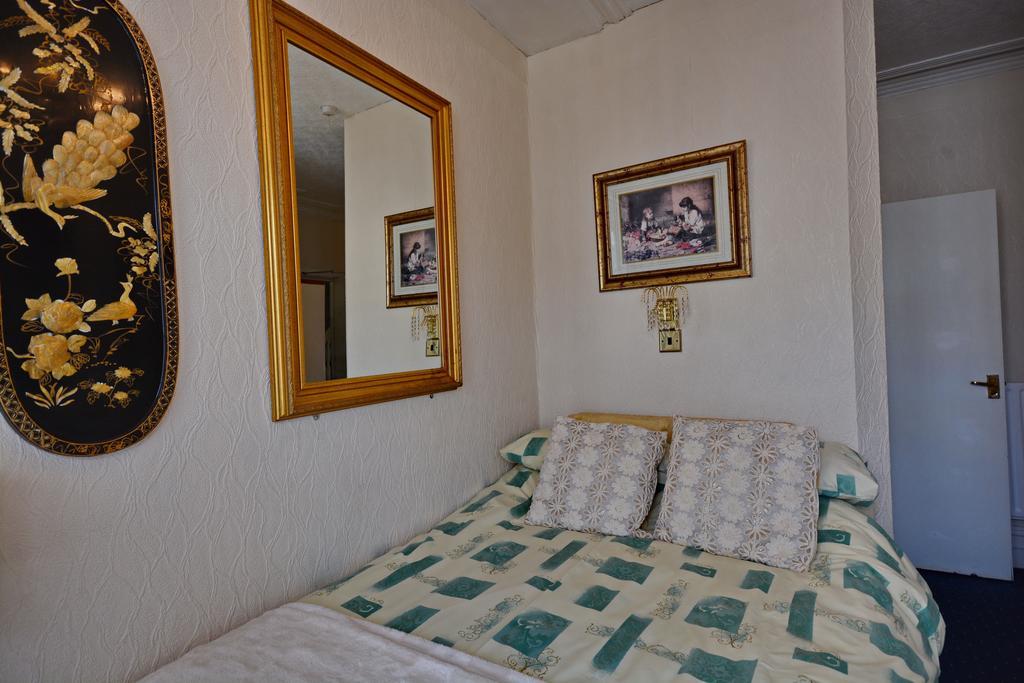 Bed & Breakfast Falklands Blackpool