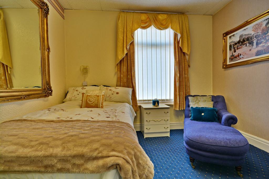 Bed & Breakfast Falklands Blackpool